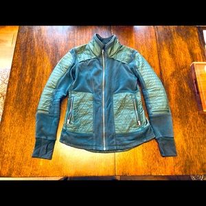 Lululemon athletica Zip Up Coat/Fleece Jacket in Hunter Green Size 8